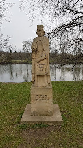 Lovecký zámeček Pohansko a slovanské hraště 7